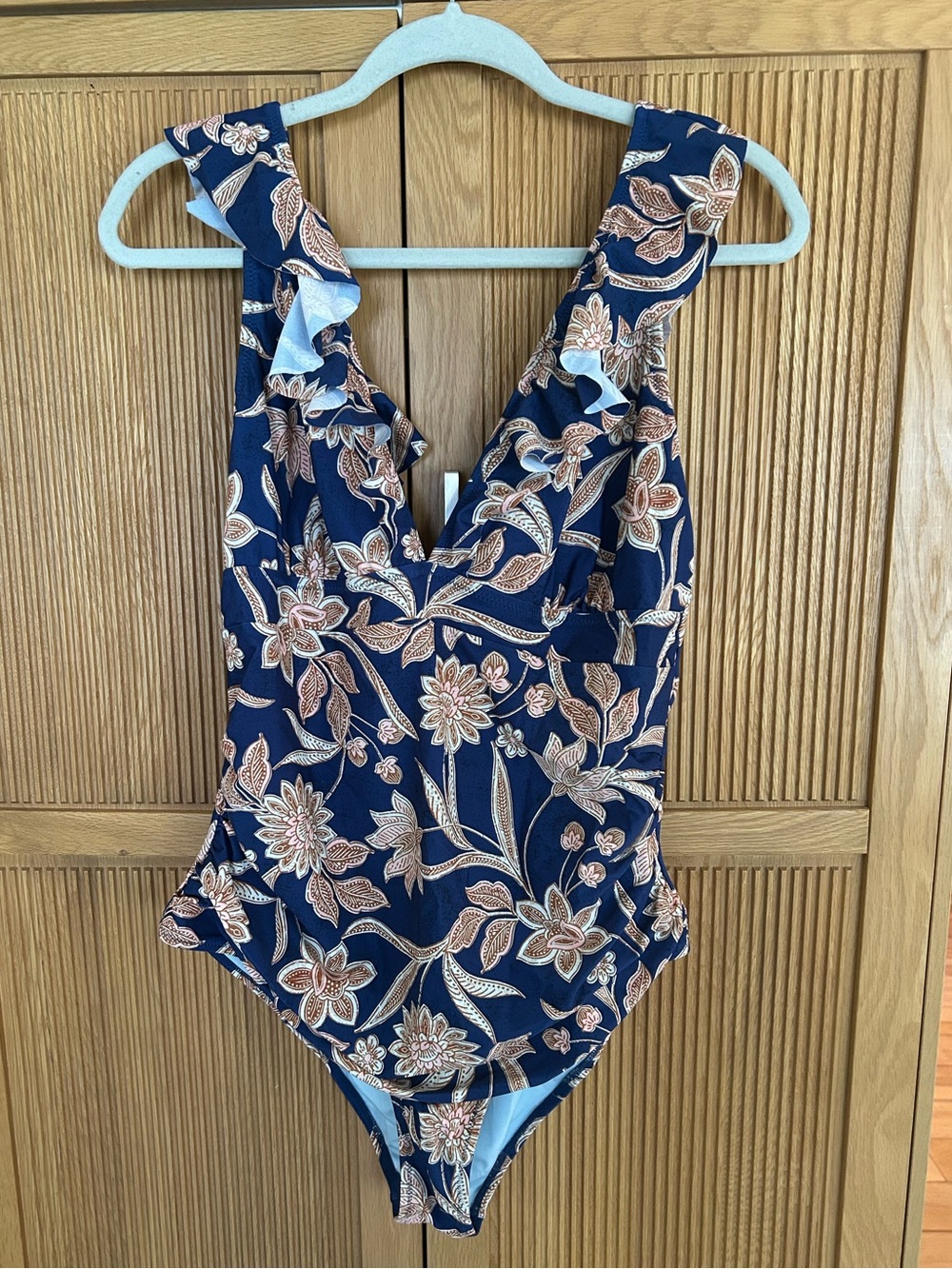 CUPSHE Women's One Piece Swimsuit V Neck Bathing Suit Ruched Tummy - Picture 4 of 5